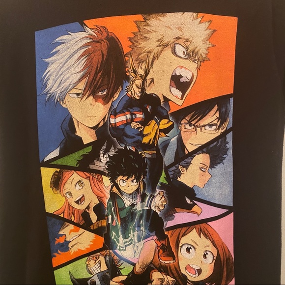 Hot‎ Topic - Picture 3 of 4